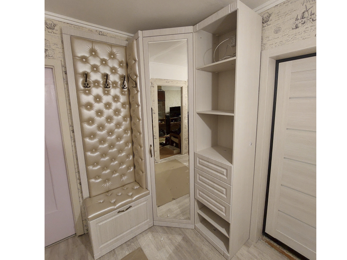 Угловая Чарли Лайт 10